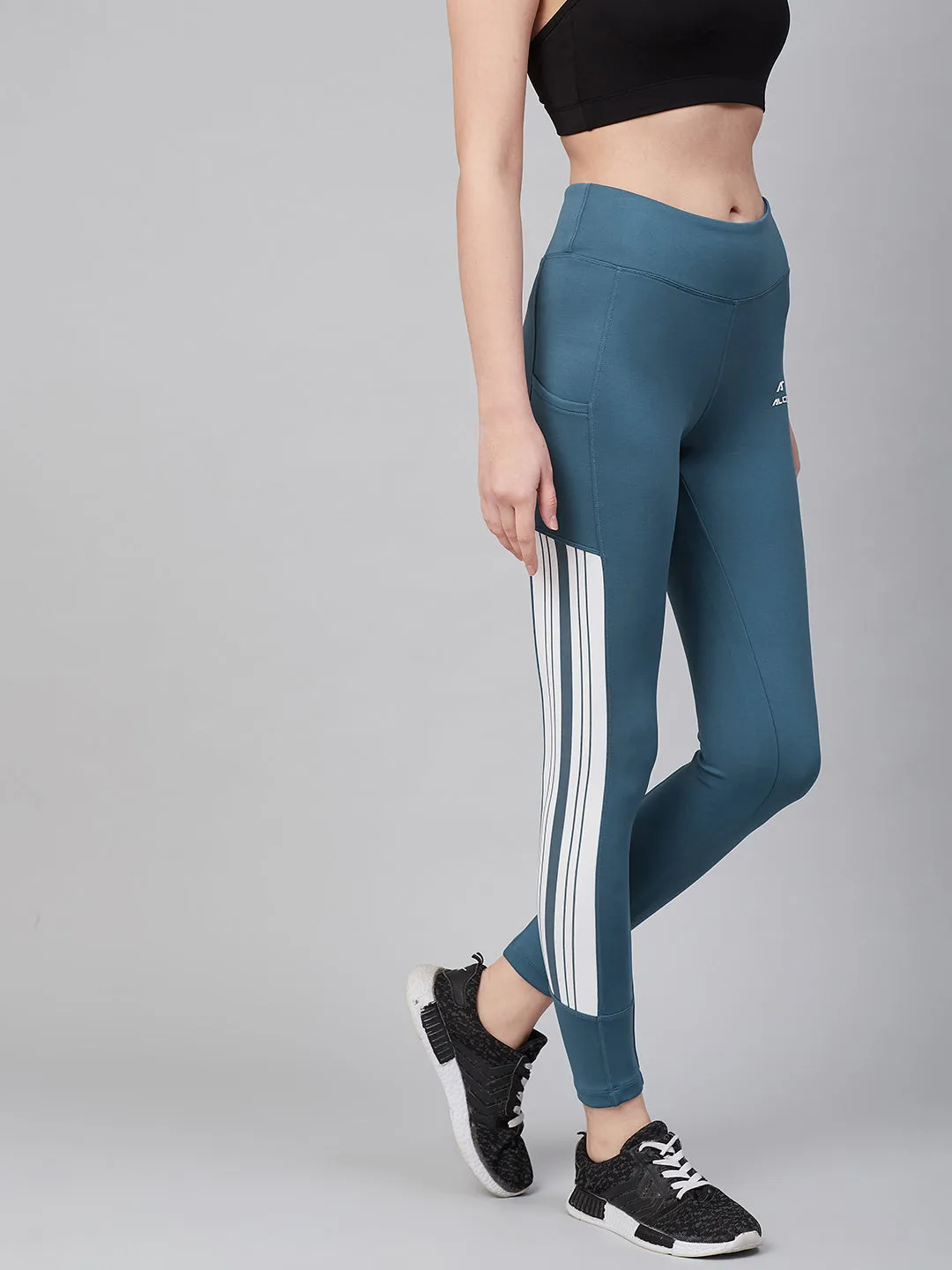 Alcis Women Blue Solid Training Tights
