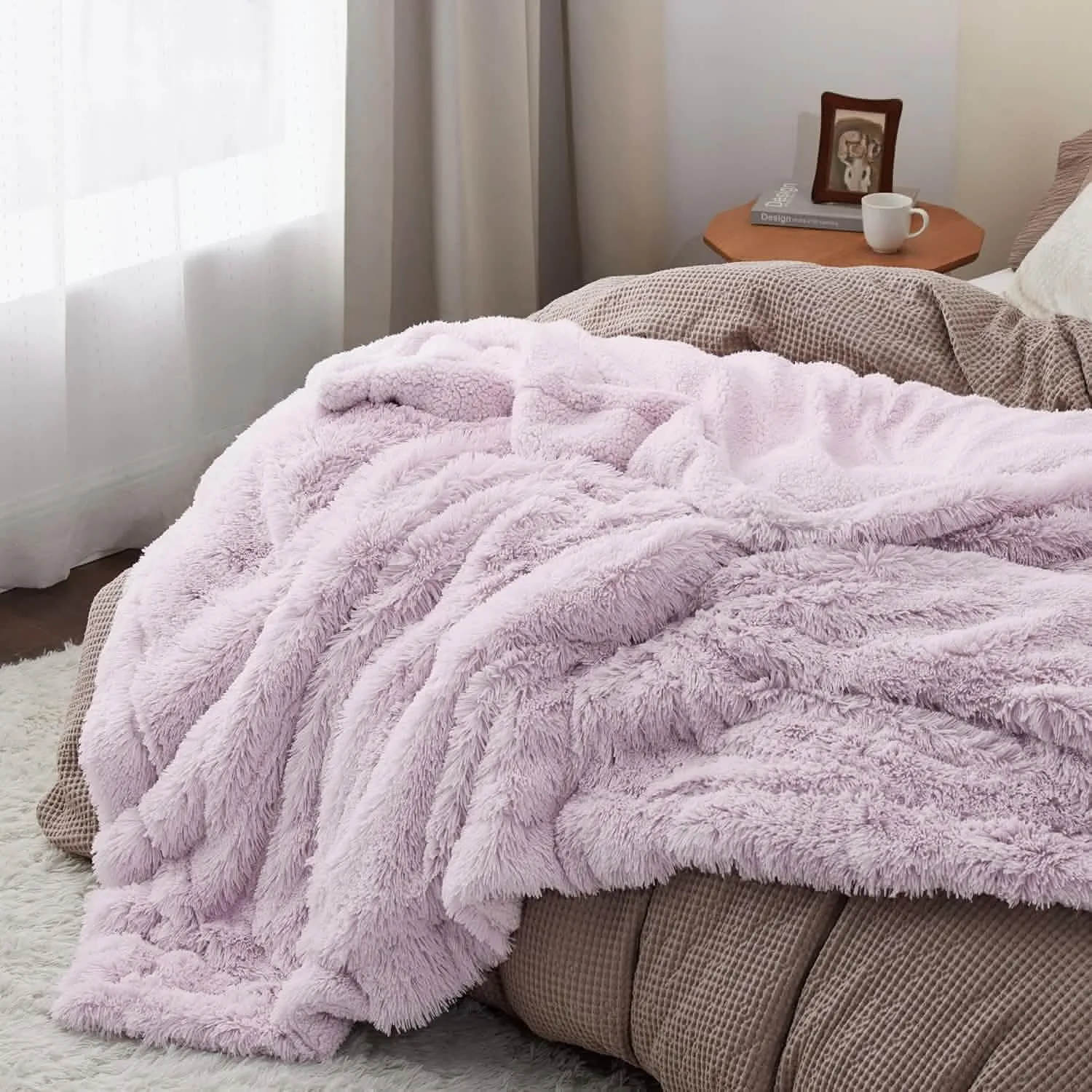 Bedsure Fuzzy Faux Fur Blanket