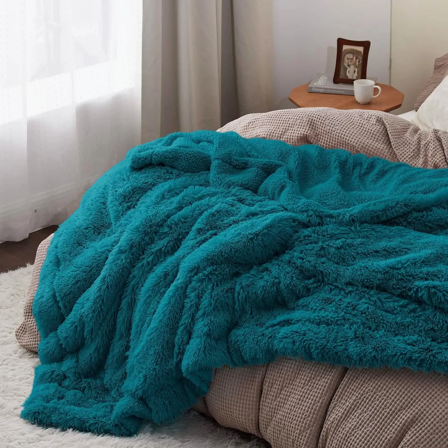 Bedsure Fuzzy Faux Fur Blanket