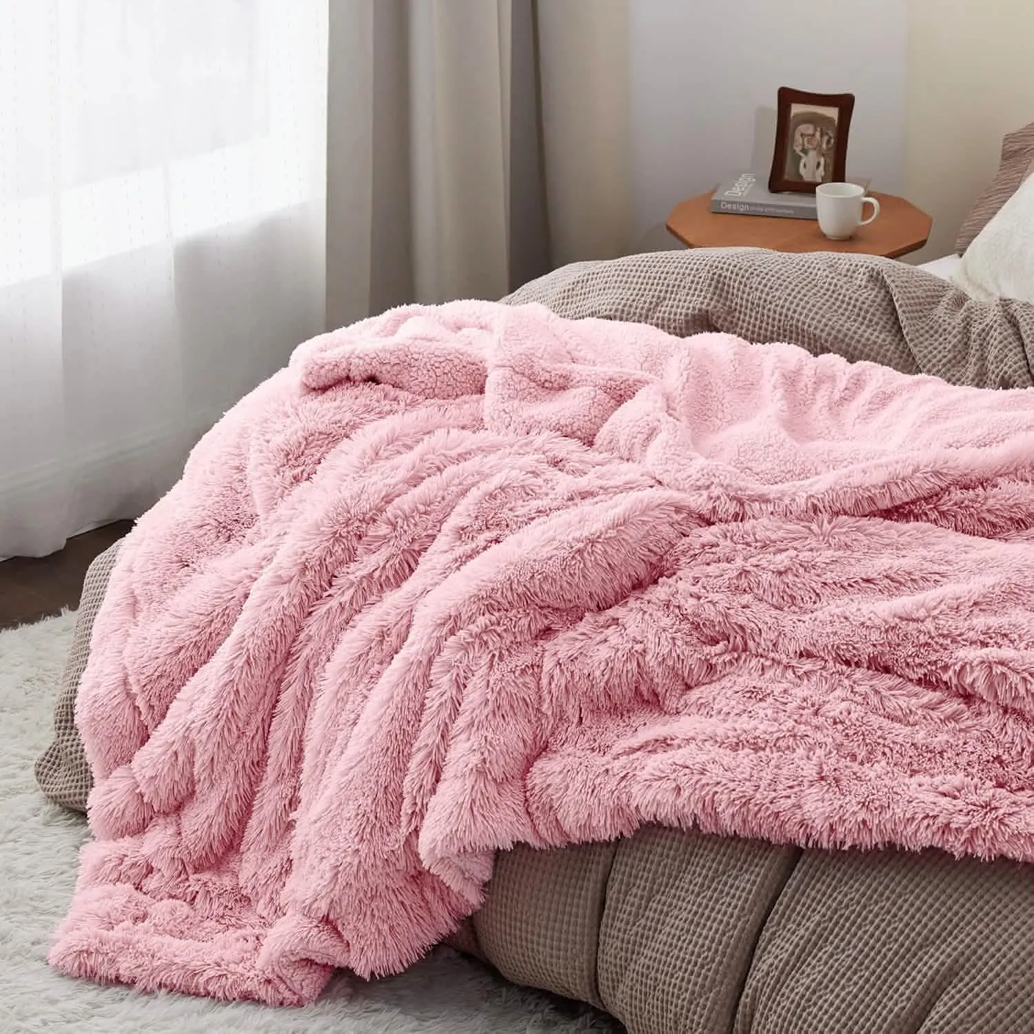 Bedsure Fuzzy Faux Fur Blanket