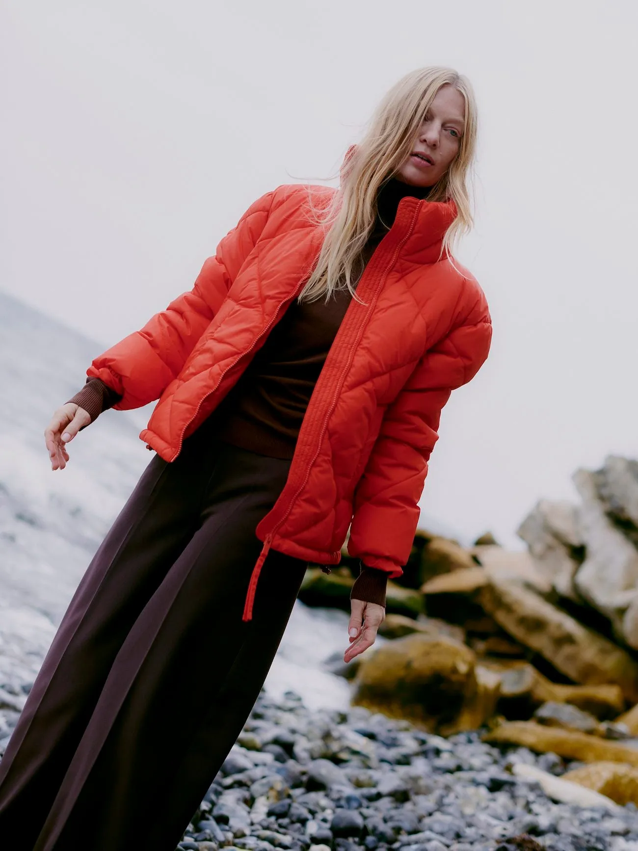 Byoung Bybomina Puffer Coat Aurora Red