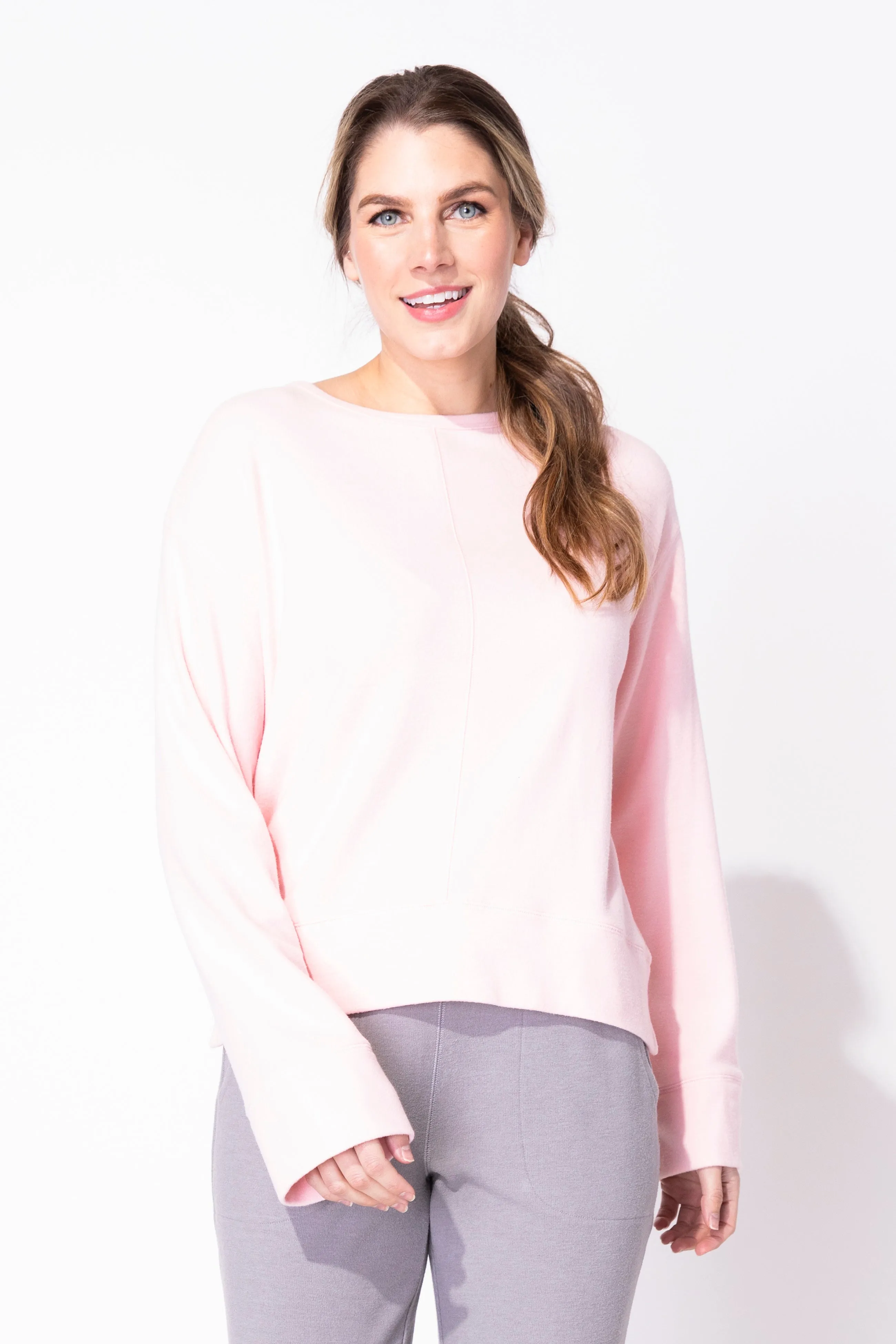 ESCAPE - SNUGGLY PULLOVER