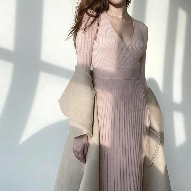 Wenkouban Knitted Women's Solid V-Neck Slim Midi Dress 2023 Autumn New Long Sleeve Bottoming Pleated Dresses Ladies Sexy Elegant Vestidos